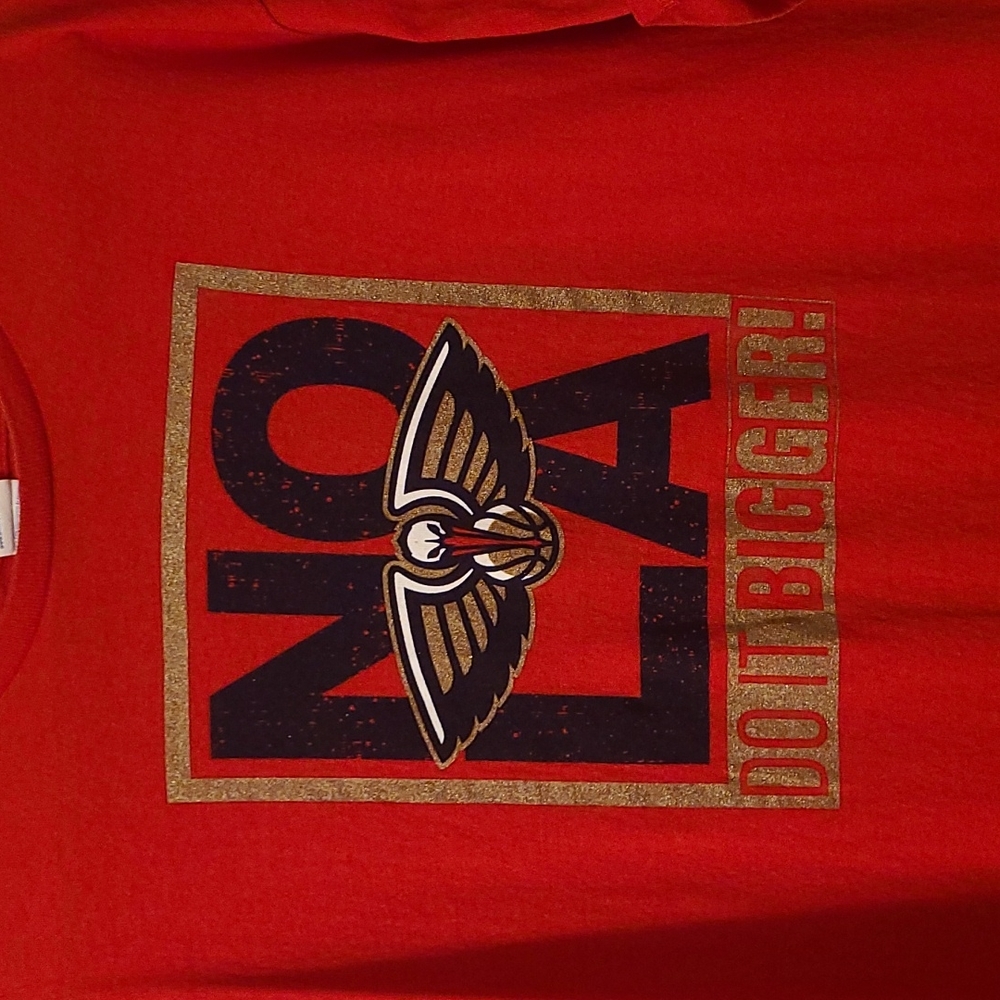 New Orleans Pelicans T shirt